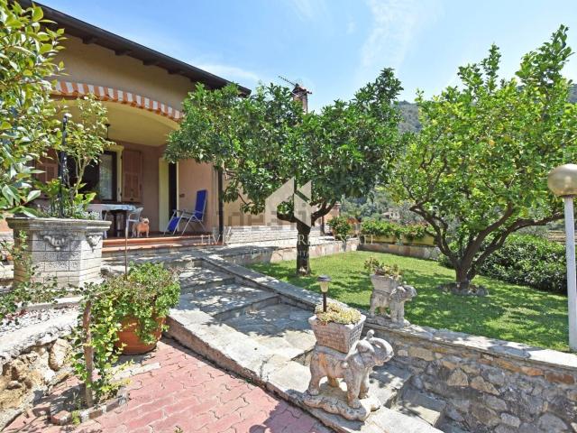 Case e ville in vendita di 167 m² in Strada Provinciale