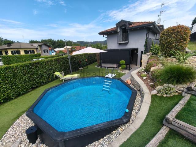 Case e ville in vendita di 168 m² in Via Barro