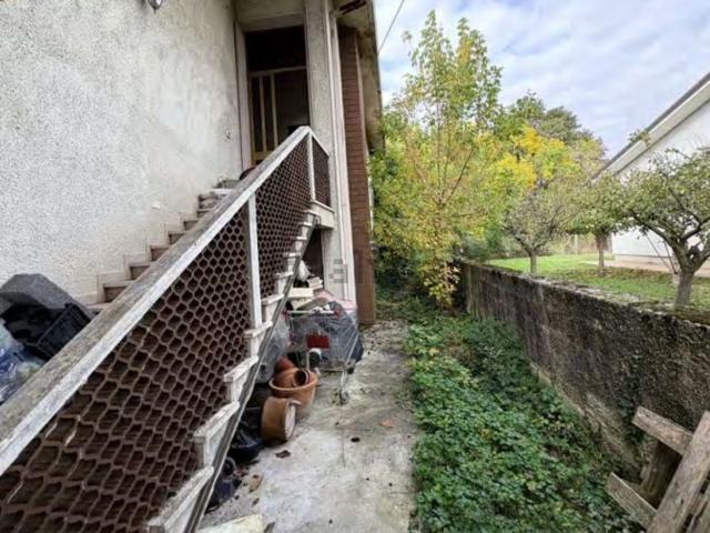 Case e ville in vendita di 168 m² in Via Giovanni XXIII