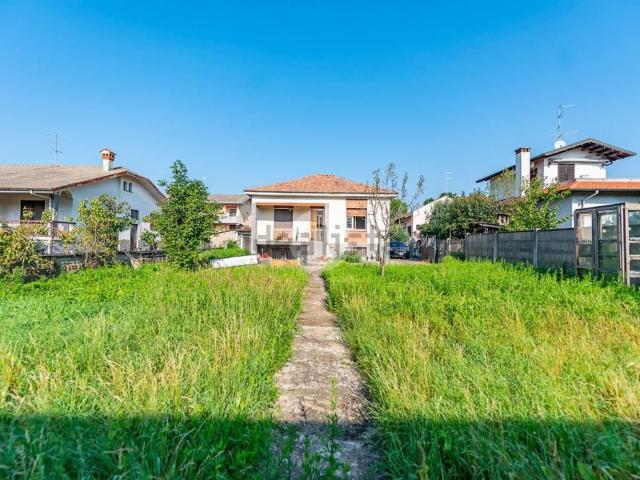 Case e ville in vendita di 168 m² in Via Pietro Madonini, 19