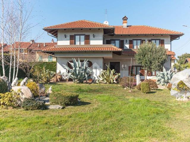 Case e ville in vendita di 168 m² in Strada Vignali, 3