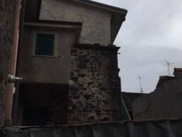 Case e ville in vendita di 169 m² in Via Aldo Moro, 46