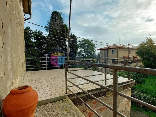Case e ville in vendita di 169 m² in Via Europa, 2