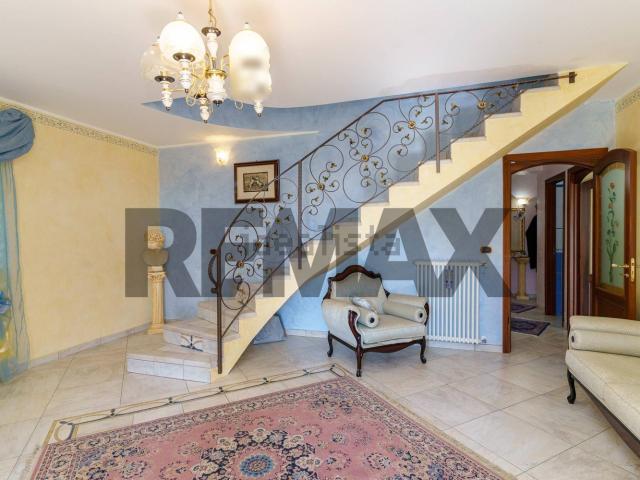 Case e ville in vendita di 169 m² in Via Nazionale