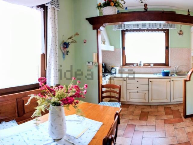 Case e ville in vendita di 169 m² in Via Terza Armata, 58