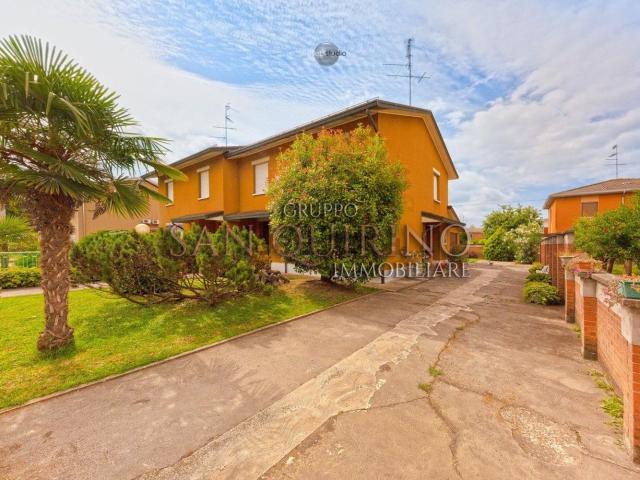 Case e ville in vendita di 169 m² in Via Vegri, 4