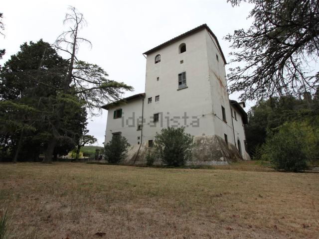 Case e ville in vendita di 1700 m²
