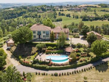 Case e ville in vendita di 1700 m² in Strada Vaglierano