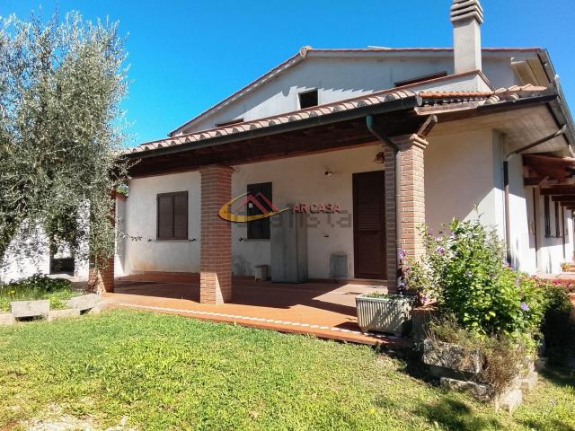 Case e ville in vendita di 170 m²