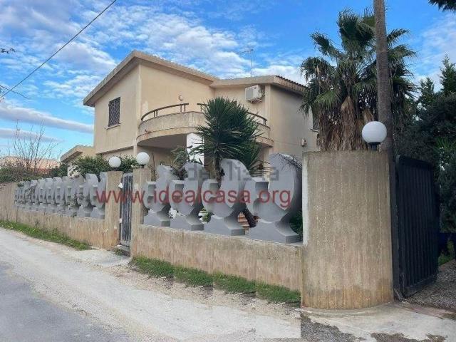 Case e ville in vendita di 170 m²