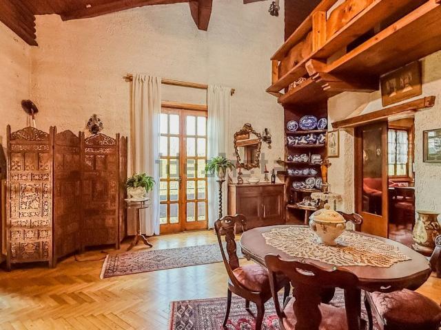 Case e ville in vendita di 170 m² in Via Cairoli