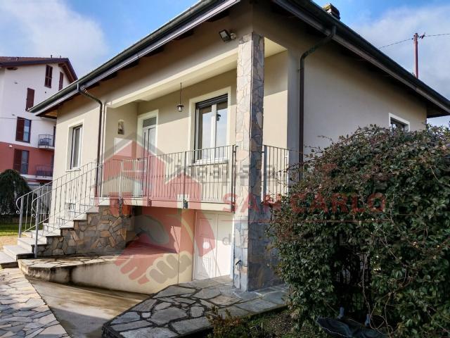 Case e ville in vendita di 170 m² in Via Cristoforo Colombo, 14
