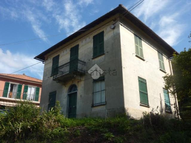 Case e ville in vendita di 170 m² in Via Brigata Berto, 8