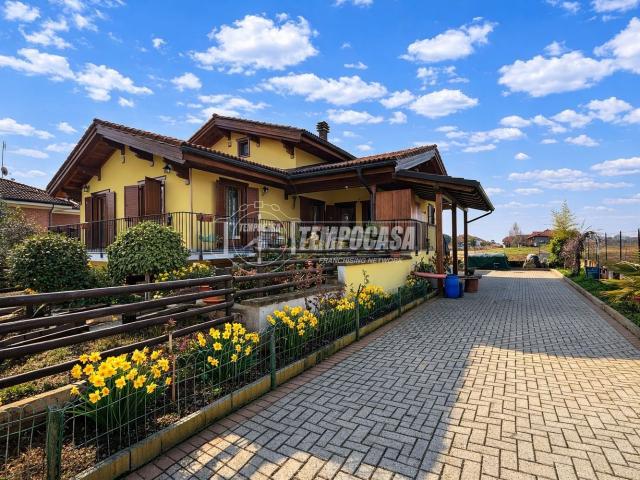 Case e ville in vendita di 170 m² in Via Giotto
