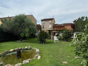 Case e ville in vendita di 170 m² in Via dell&apos Ave Maria