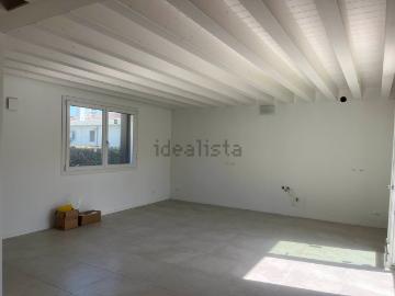 Case e ville in vendita di 170 m² in Via Orlanda