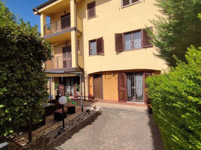 Case e ville in vendita di 170 m² in Via Motta, 76