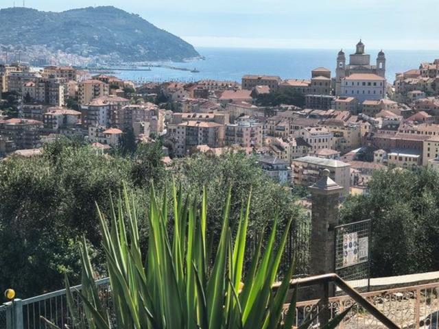 Case e ville in vendita di 170 m² in Via Monte Gagliardone, 30