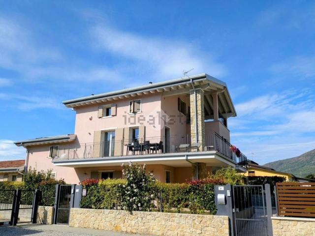 Case e ville in vendita di 170 m² in Via Sottomonte