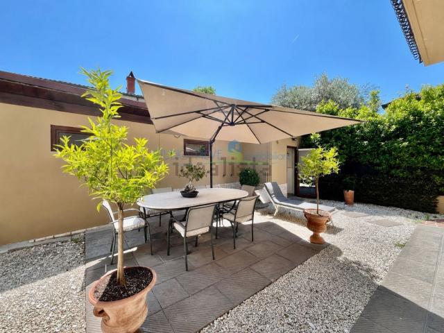 Case e ville in vendita di 170 m² in Via Palestro