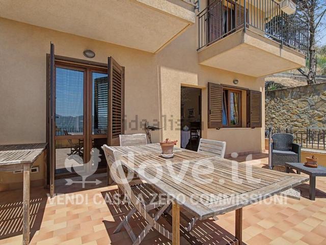 Case e ville in vendita di 170 m² in Via Regione Siciliana, 78