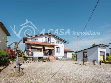 Case e ville in vendita di 170 m² in Via Torrione, 25