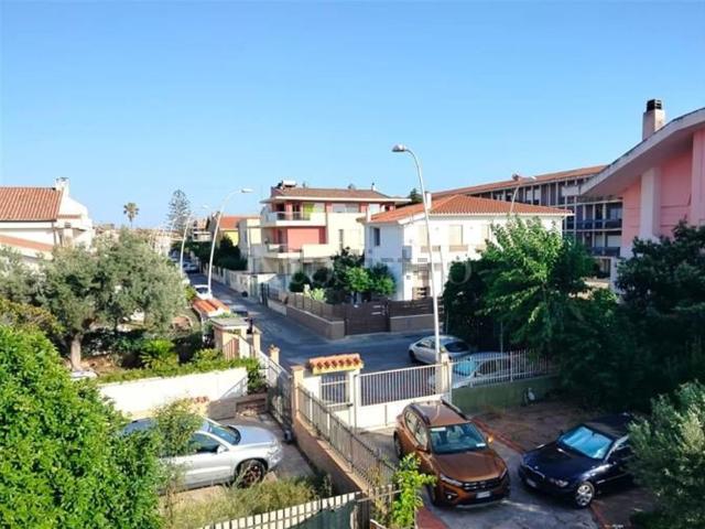 Case e ville in vendita di 170 m² in Via Vincenzo Viviani