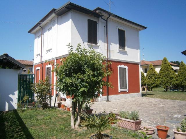 Case e ville in vendita di 170 m² in Viale Dependance, 1.000 mq giardino 10 min