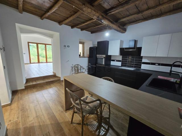Case e ville in vendita di 170 m² in Contrada Tufo Varaccani