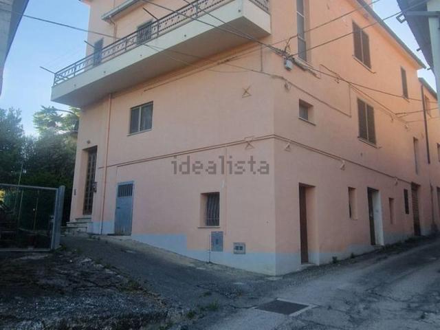 Case e ville in vendita di 170 m² in Contrada Villa Perella