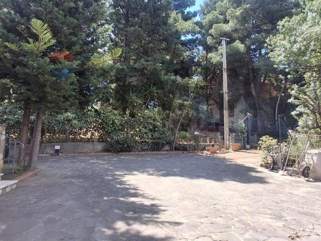 Case e ville in vendita di 170 m² in Contrada Accia