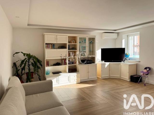 Case e ville in vendita di 170 m² in Corso Verona, 77