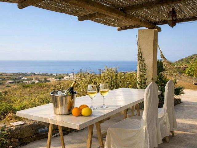 Case e ville in vendita di 170 m² in Salita Karebbi