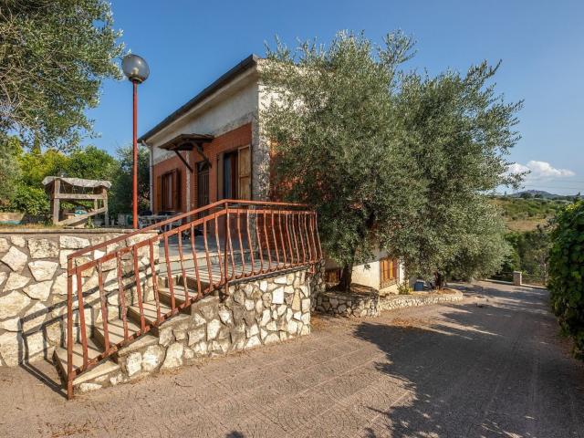 Case e ville in vendita di 170 m² in Strada di Colle Pedeschiavo, 94