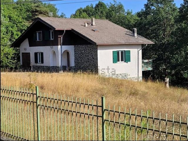 Case e ville in vendita di 170 m² in Strada Veirera di Abasse