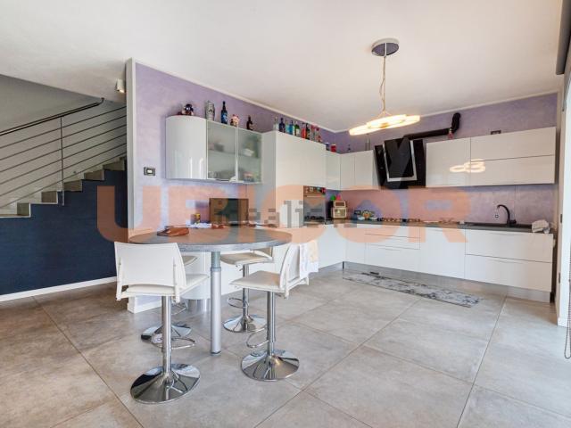 Case e ville in vendita di 171 m²