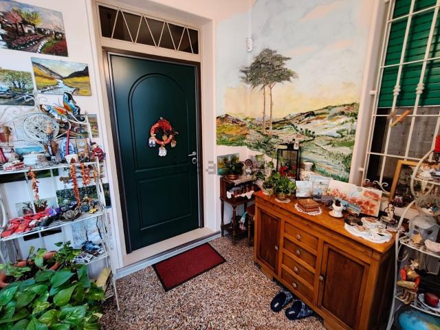 Case e ville in vendita di 171 m² in Via Scaramuzza, 2