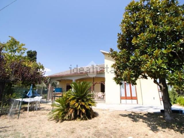 Case e ville in vendita di 171 m² in Via Torre, 113