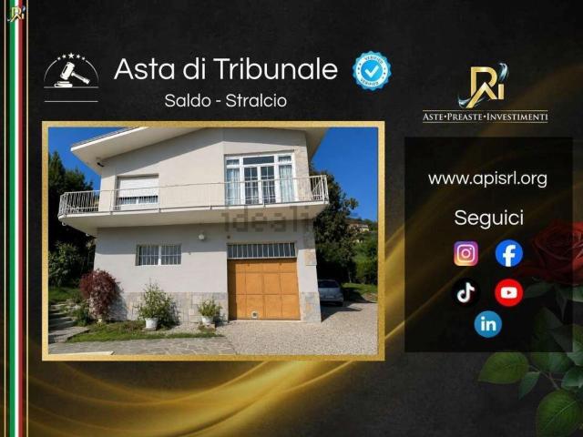 Case e ville in vendita di 172 m² in Via Fulvio Mazzucco, 15
