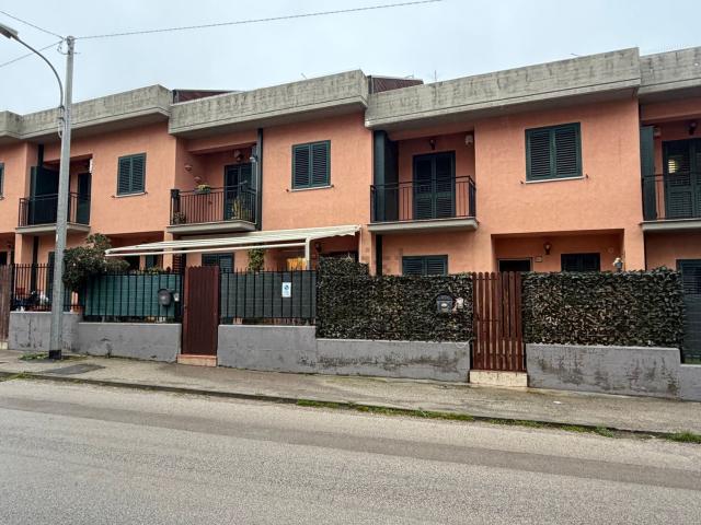 Case e ville in vendita di 172 m² in Via Portella Bifuto