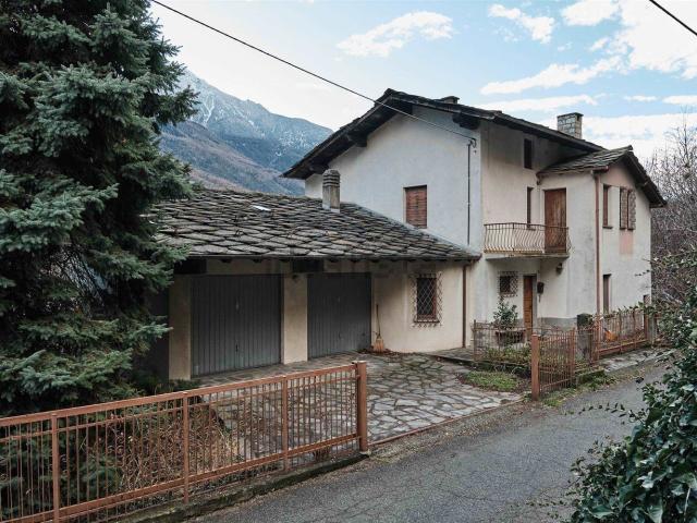 Case e ville in vendita di 172 m² in Frazione Chandianaz, 2