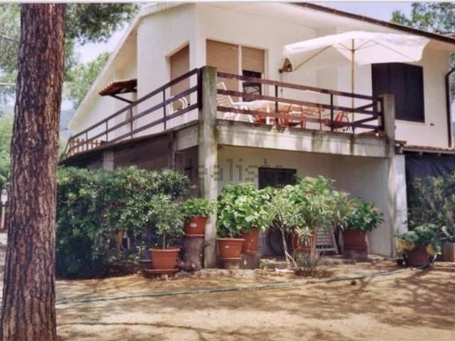 Case e ville in vendita di 172 m² in Località Lacona