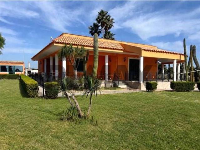 Case e ville in vendita di 174 m² in Traversa Case Abela, 20