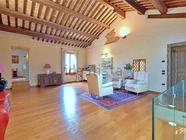 Case e ville in vendita di 174 m² in Via Cima Mandria, 1