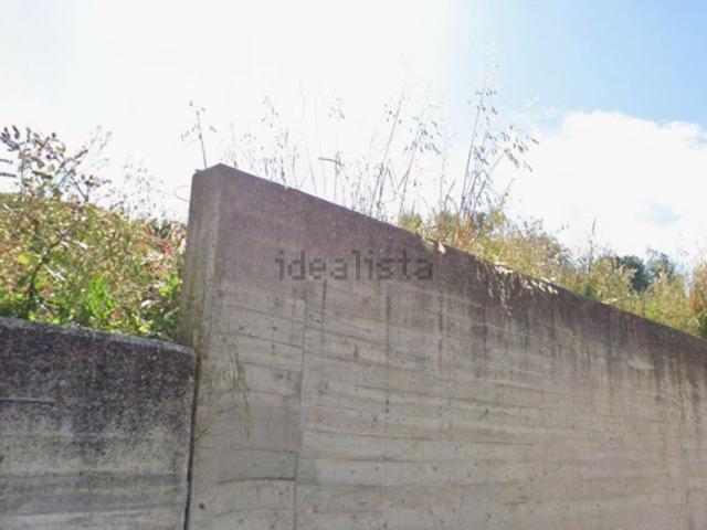 Case e ville in vendita di 174 m² in Via Polveriera