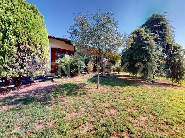 Case e ville in vendita di 174 m² in Via per Busto, 75