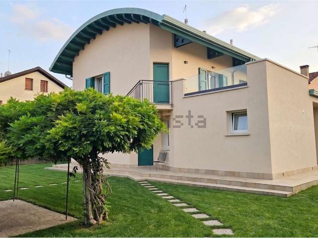 Case e ville in vendita di 175 m²