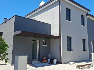 Case e ville in vendita di 175 m²