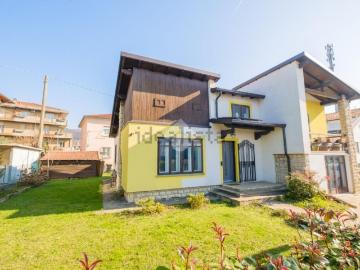 Case e ville in vendita di 175 m² in Via Carlo Assonica, 5