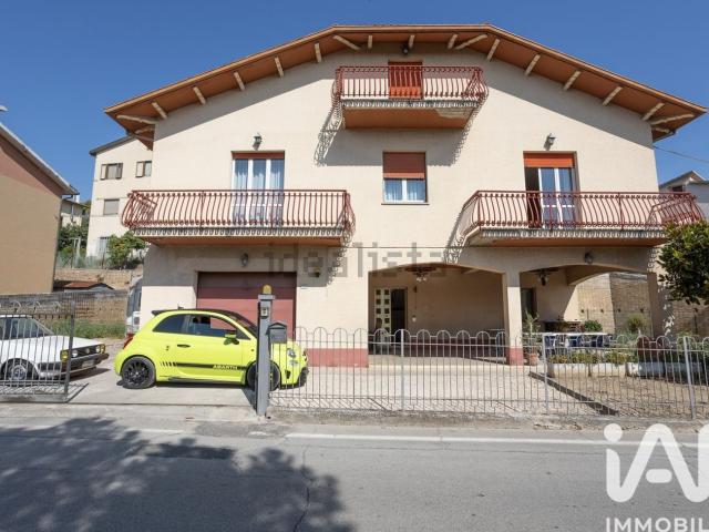 Case e ville in vendita di 175 m² in Via Casette di Passatempo